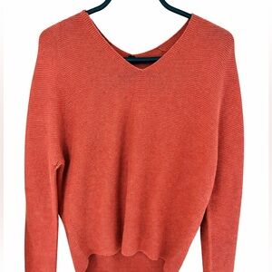 Uniqlo Women's V-Neck Sweater - Warm Coral